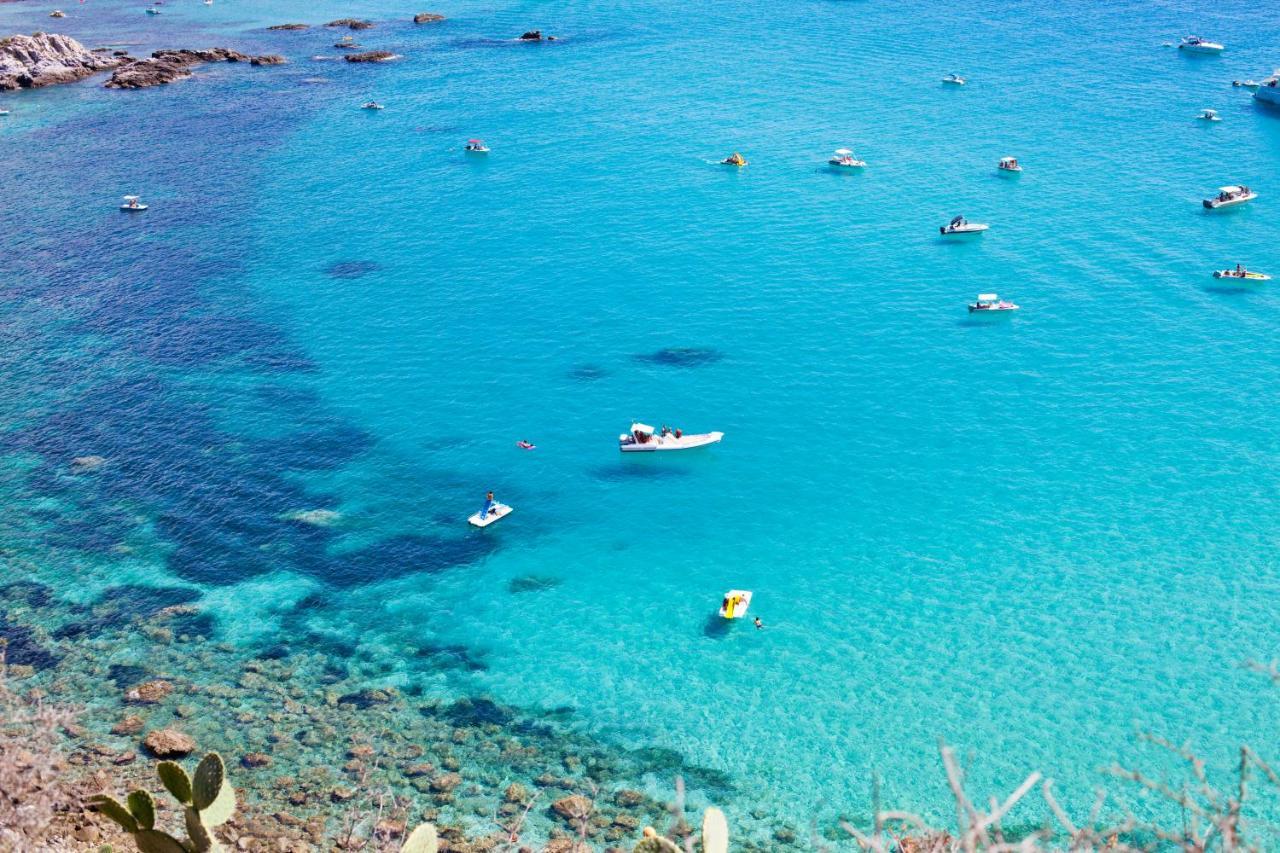 Grillo Superior Apartments Capo Vaticano Luaran gambar